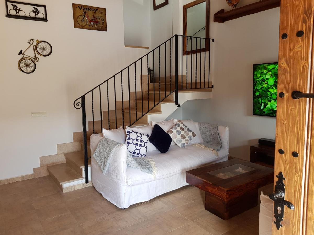Villa Milagro - 3 Bedroom Finca Style Villa With Pool Near Golf Course/Beaches - Air Cond. Pollença Eksteriør bilde