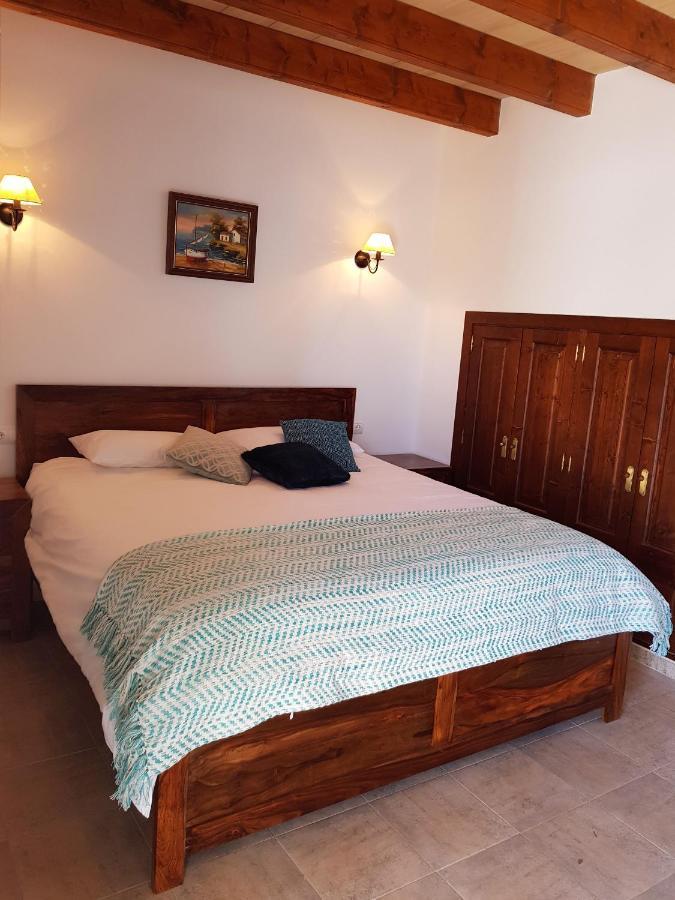 Villa Milagro - 3 Bedroom Finca Style Villa With Pool Near Golf Course/Beaches - Air Cond. Pollença Eksteriør bilde